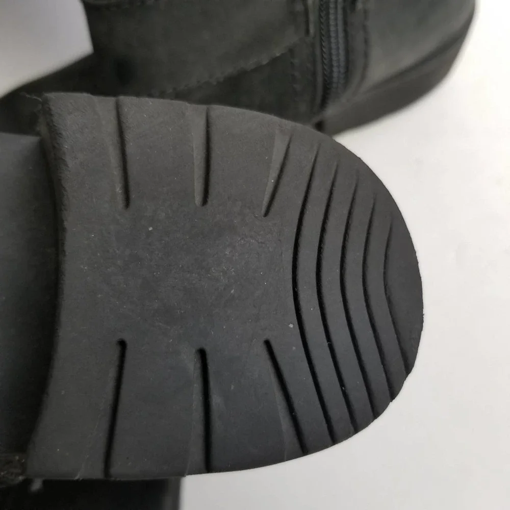 Clarks Orinocco Black Leather Tall Boots Size 6M